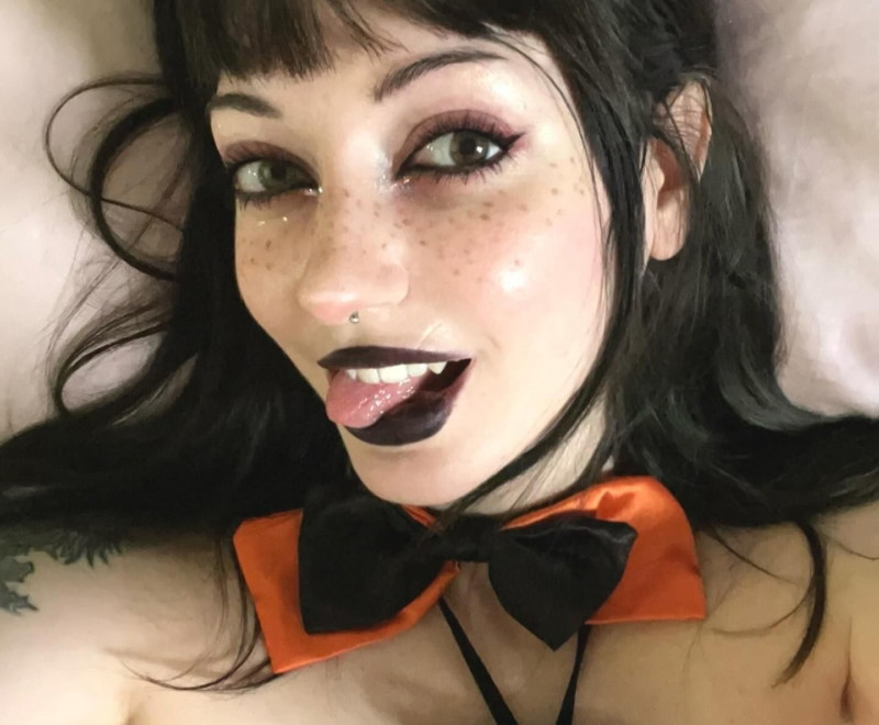 urfaeriegf preview cover by Sylvie on OnlyFans