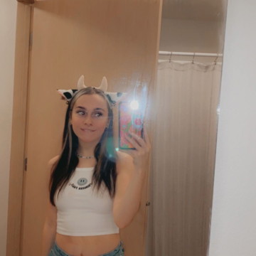 catgirlvibes OnlyFans selfie by Cat Girl Vibes