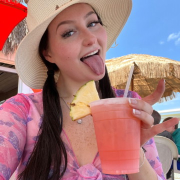 sizeelevens OnlyFans selfie by Becca Foxx