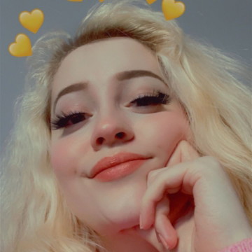 amadani OnlyFans selfie by Ama Dani